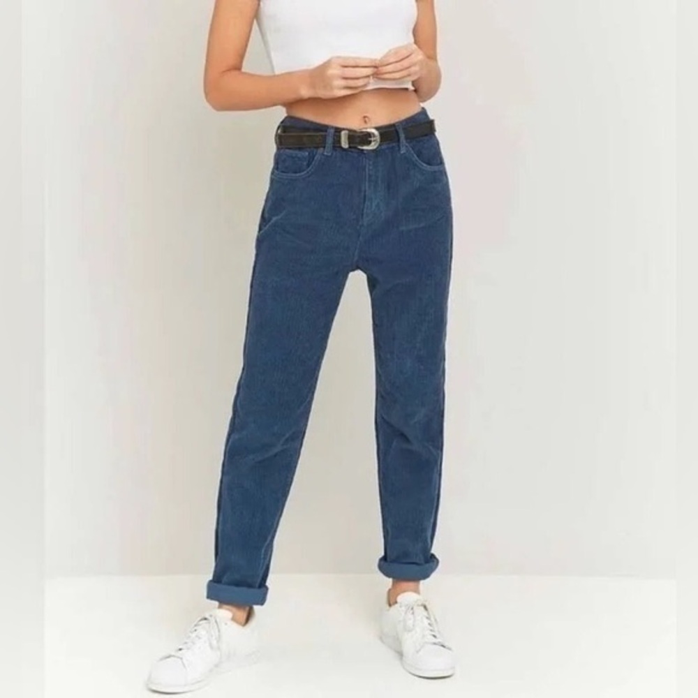 Urban Outfitters BDG HIGH RISE MOM JEANs Blue Stretch Corduroy Women’s Size 27